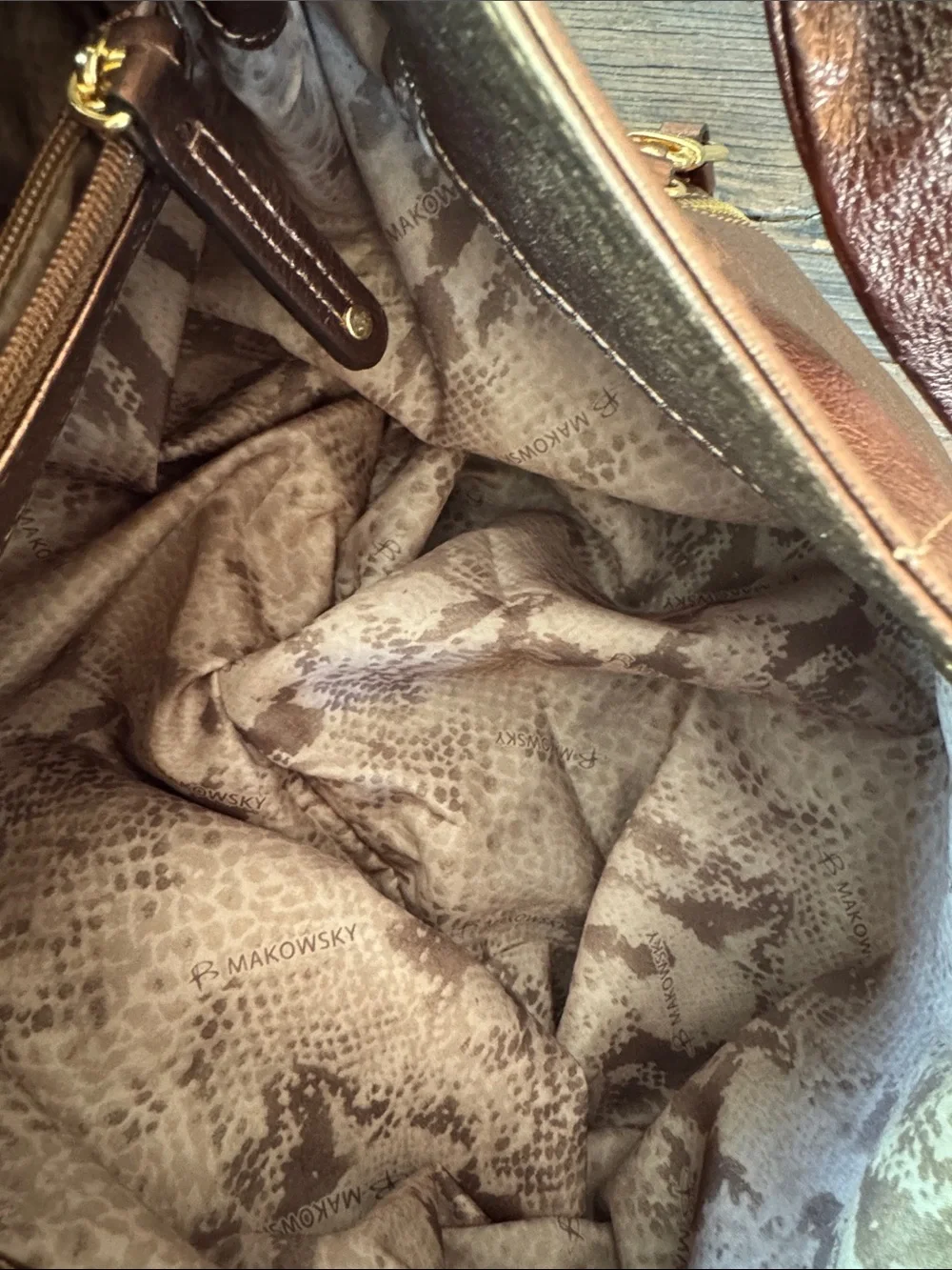 B Makowski Alice copper bronze pebbled leather, gold tone hardware hobo  bag EUC